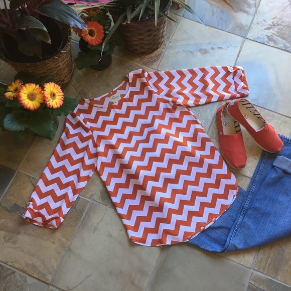 Richter Chevron Pattern 3/4 Sleeve Blouse (NEW) - Picture 2 of 7